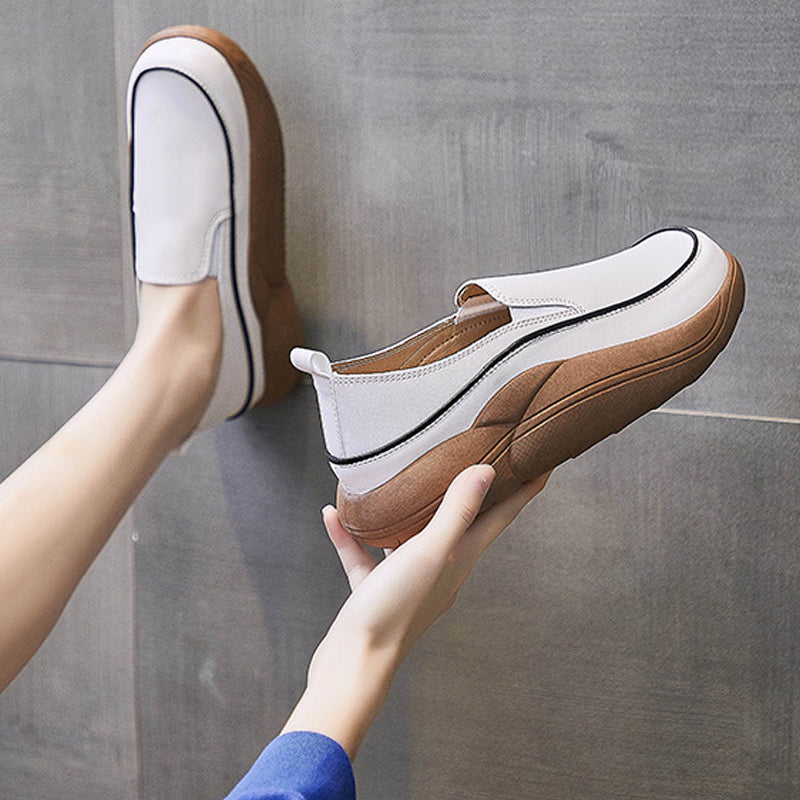 Slip-on sko på plattformen