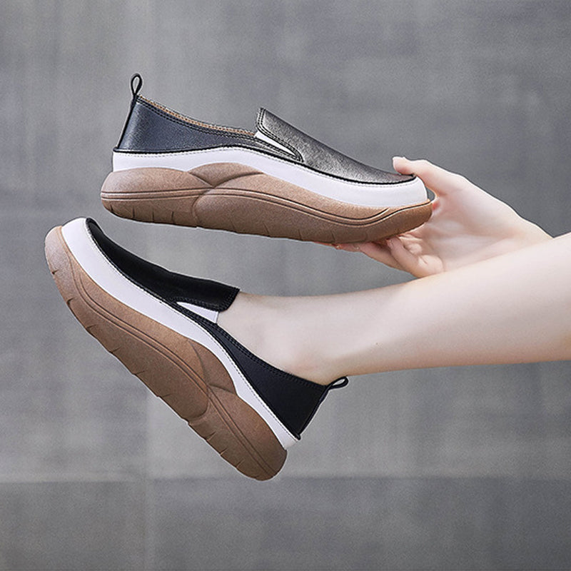 Slip-on sko på plattformen