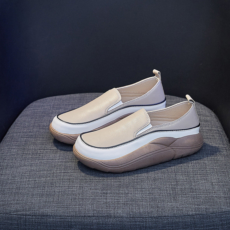 Slip-on sko på plattformen