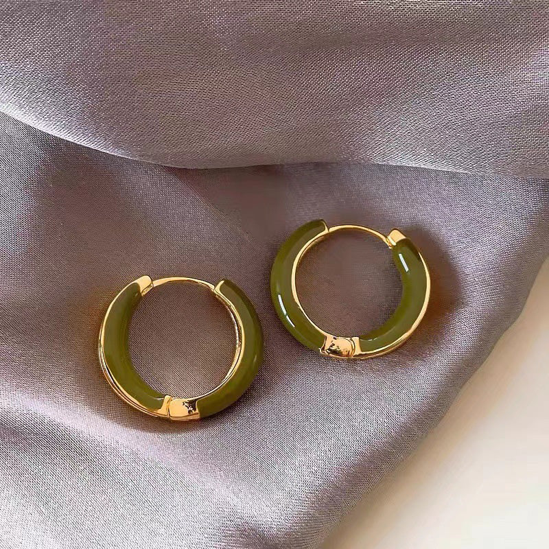 Elegante og fasjonable hoop-øredobber