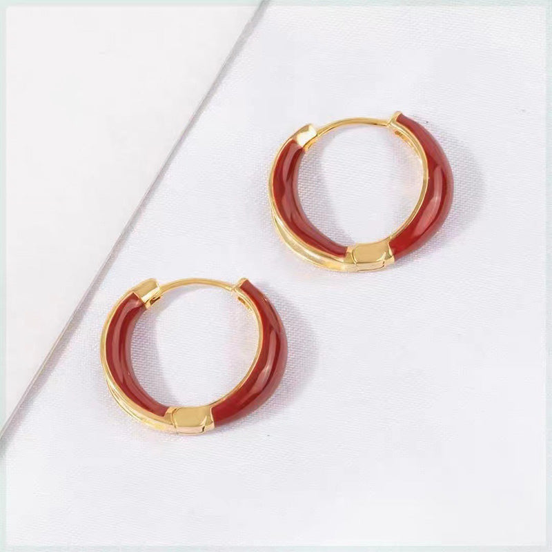 Elegante og fasjonable hoop-øredobber