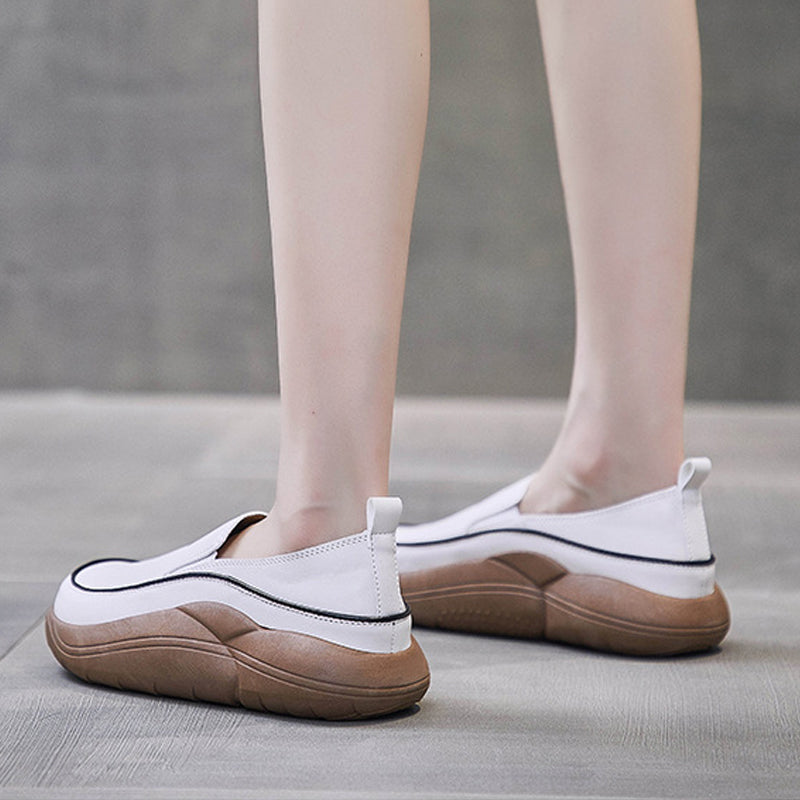 Slip-on sko på plattformen