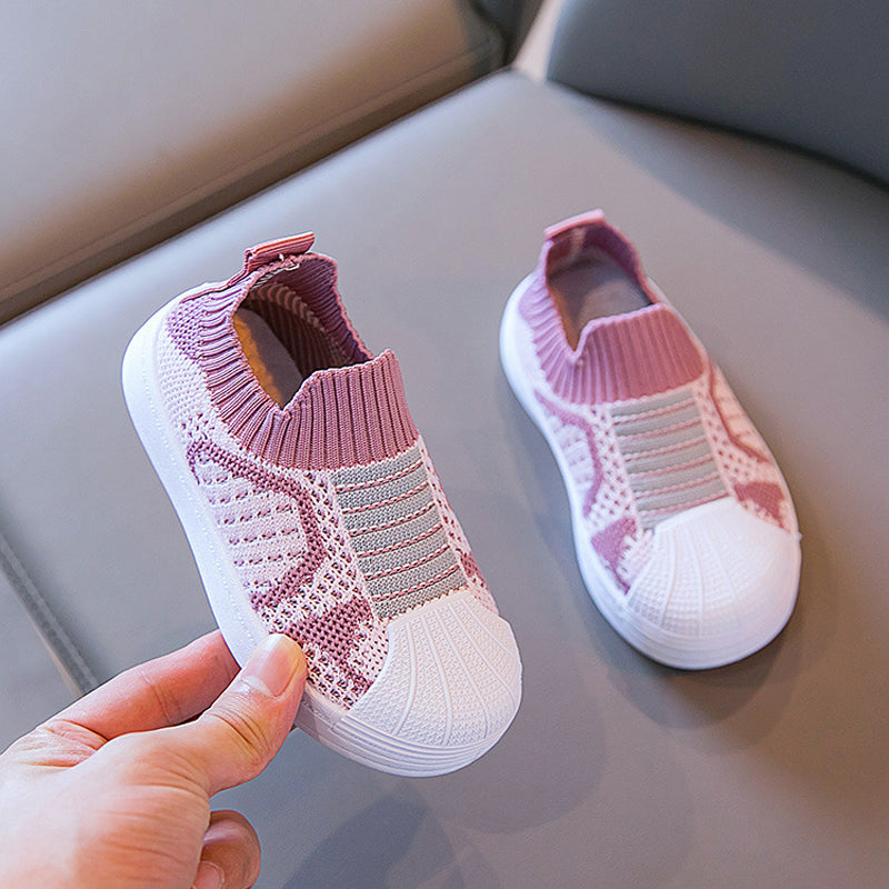 Slip-on joggesko for barn